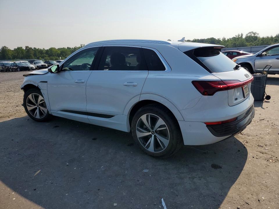 2024 Audi Q8 VIN WA15AAGE5RB007323 COPART salvage auction — FRONT END, VA - CERT OF TITLE - SALVAGE, sold $11,500 on 2026-09-09 (photo 2)