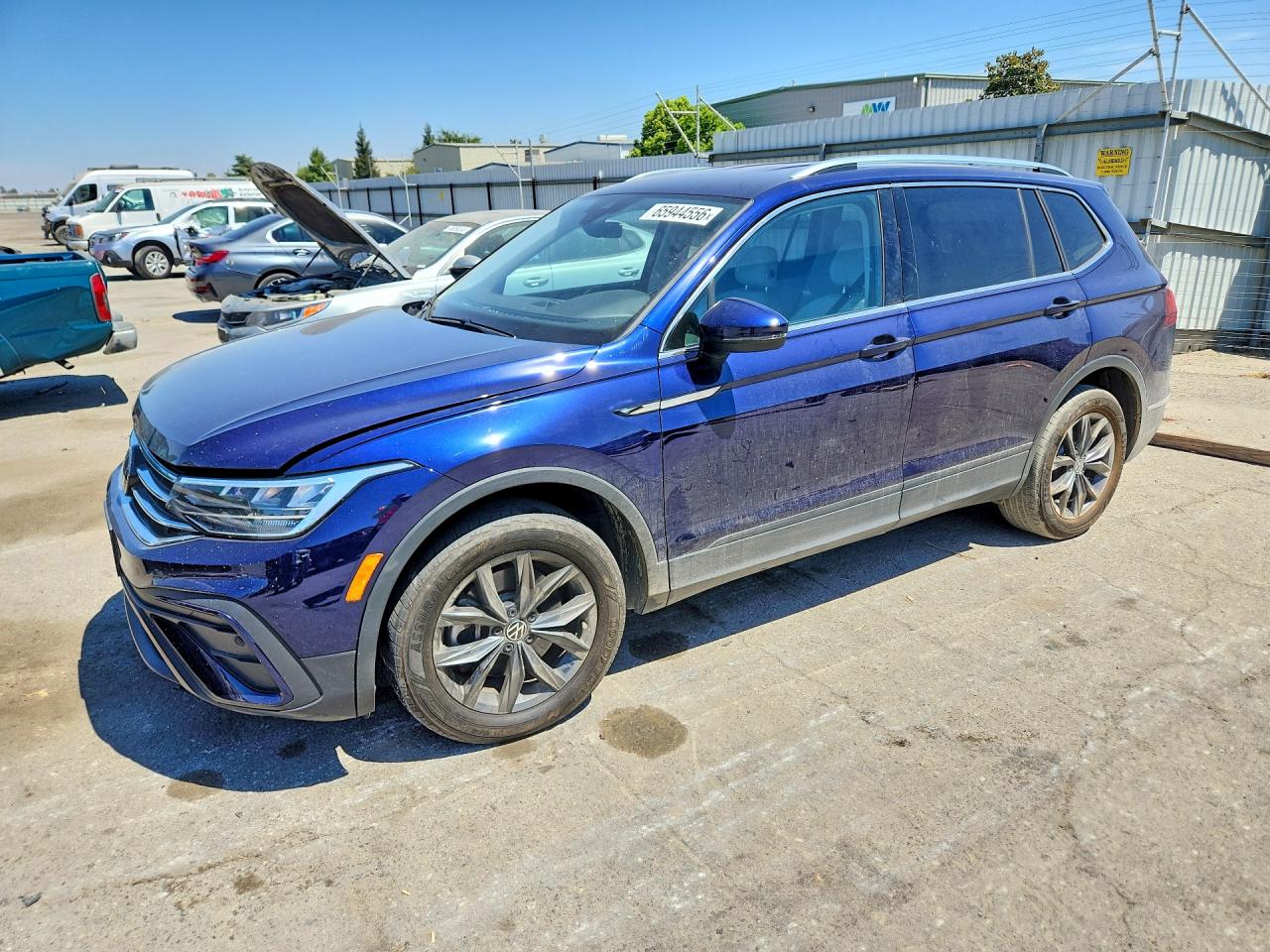 2023 Volkswagen Tiguan VIN 3VV3B7AXXPM053017 — COPART salvage auction photo