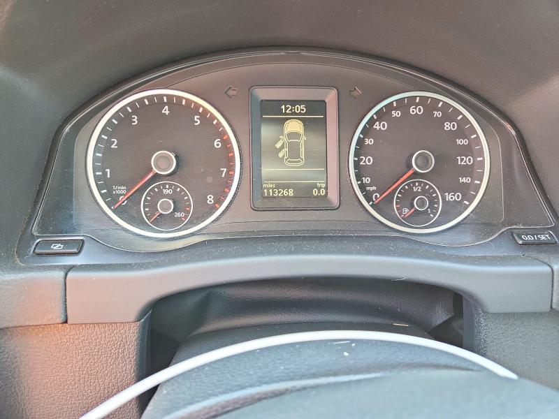 2010 Volkswagen Tiguan VIN WVGAV9AX6AW518792 COPART salvage auction — MINOR DENT/SCRATCHES, CA - DIS/DLR/EXP ONLY CLEAN TITLE, sold $125 on 2026-08-13 (photo 9)