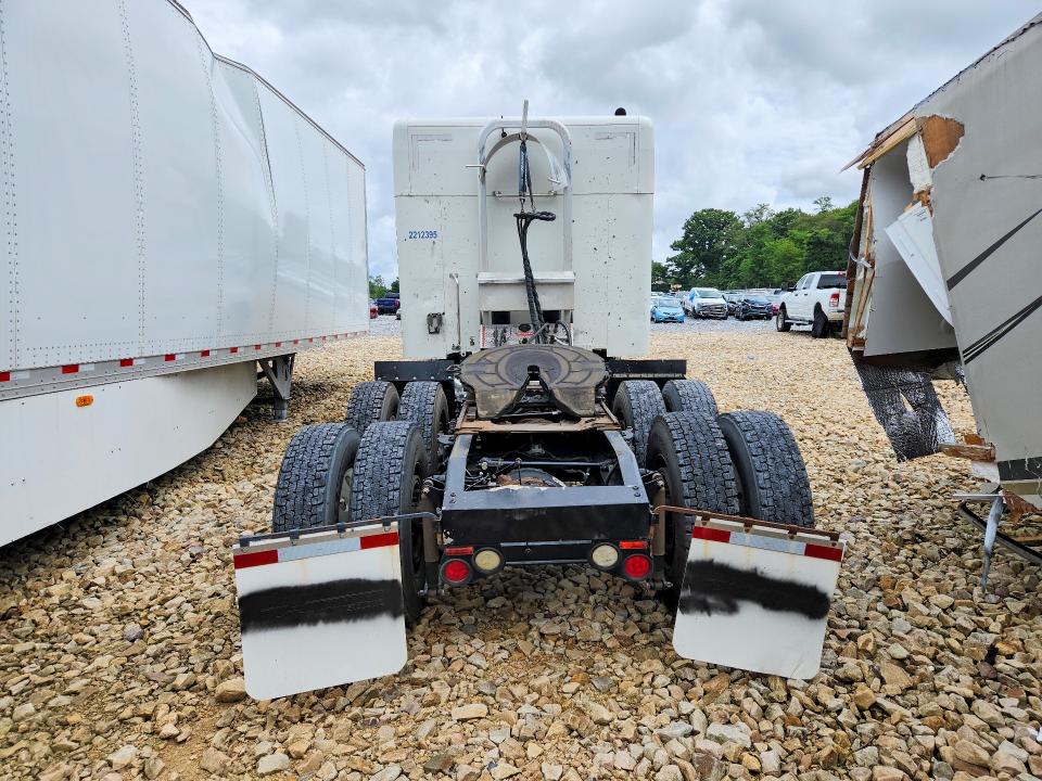 2017 Peterbilt All other VIN 1XPBDP9X2HD359729 COPART salvage auction — NORMAL WEAR, OH - CERTIFICATE OF TITLE, sold $9,600 on 2026-09-01 (photo 6)