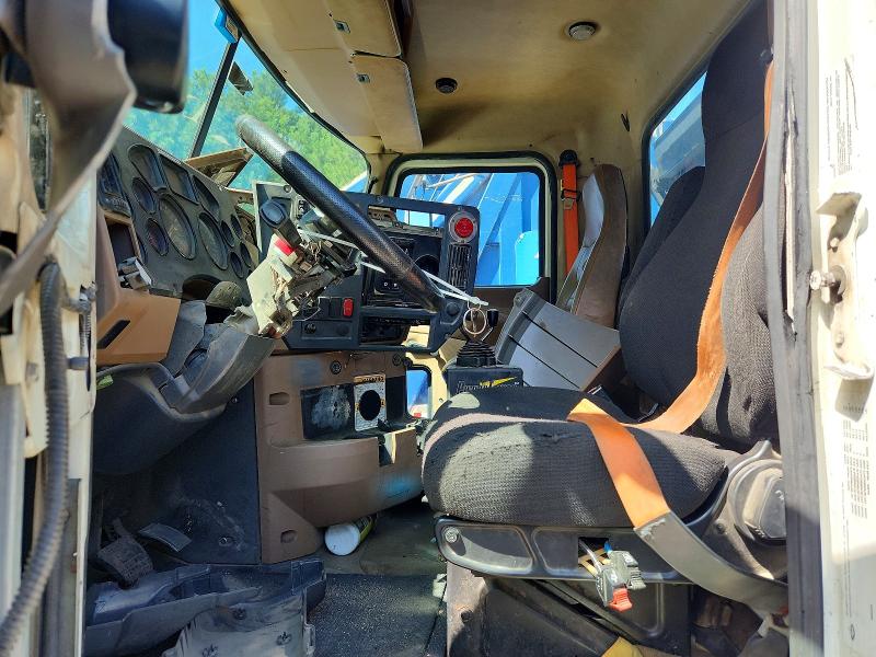 2017 Mack Unknown VIN 1M2AX33C8HM011285 COPART salvage auction — STRIPPED, FL - CERTIFICATE OF DESTRUCTION, sold $6,500 on 2026-09-17 (photo 7)