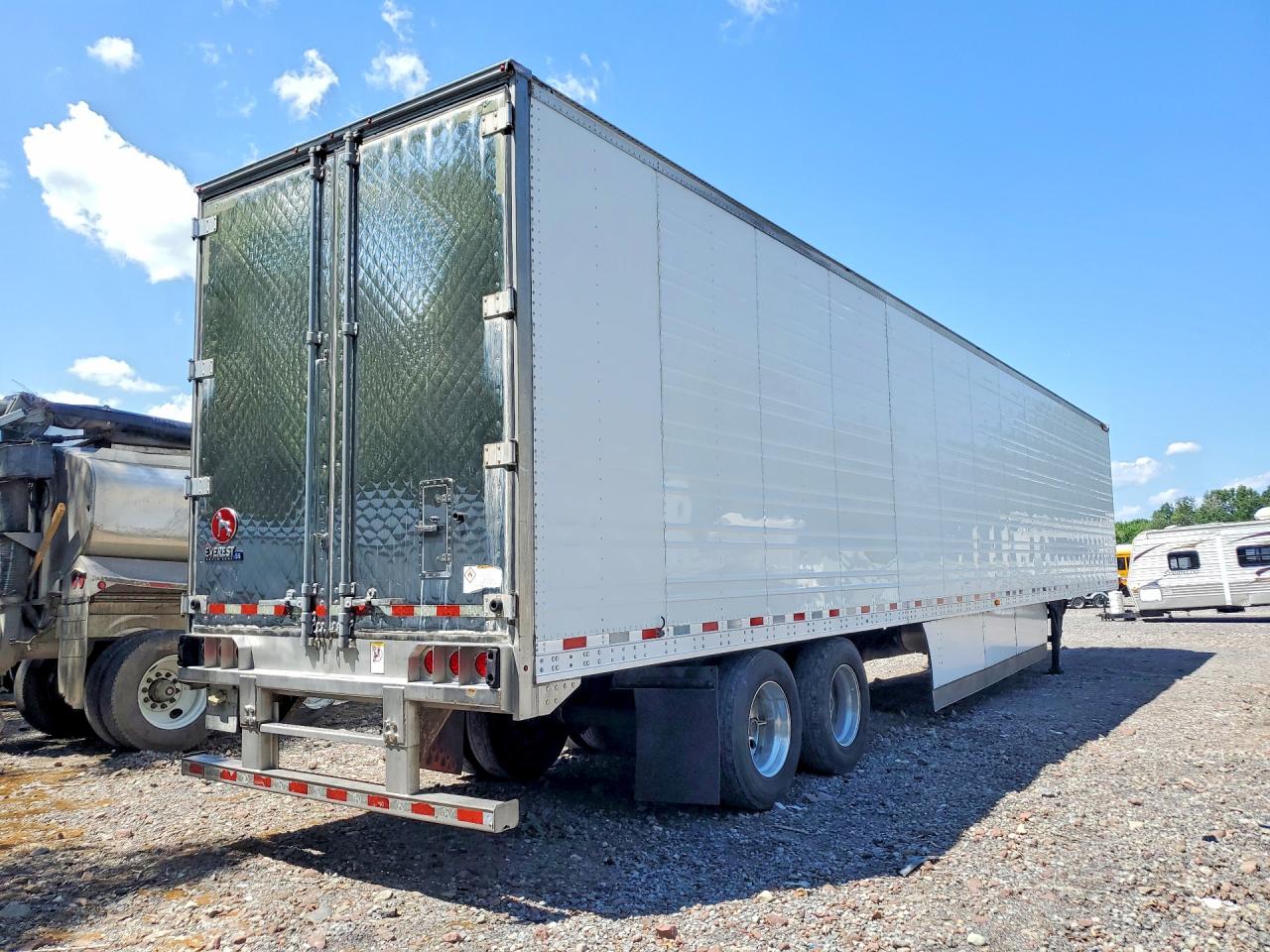 2020 Great Trailer VIN 1GR1A0628LW154022 COPART salvage auction — Burn - Engine, St - Salvage Title, sold $4,950 on 2026-08-18 (photo 3)