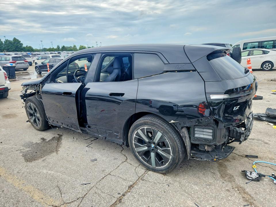 2023 BMW iX VIN WB523CF06PCM65749 COPART salvage auction — Front End, Sc - Salvage Title, sold $21,600 on 2026-09-25 (photo 2)