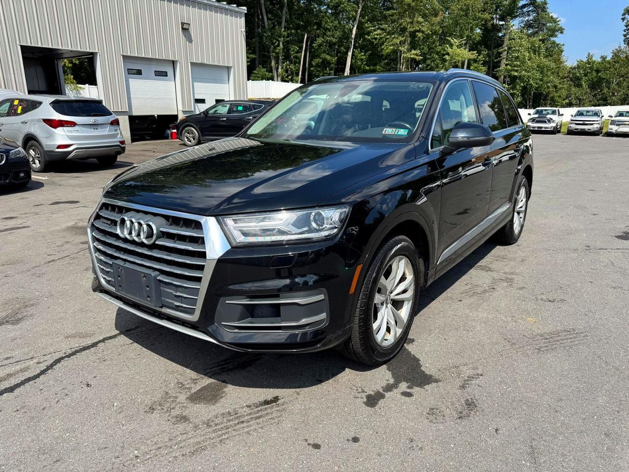 2017 Audi Q7 VIN WA1AAAF70HD019576 — COPART salvage auction photo