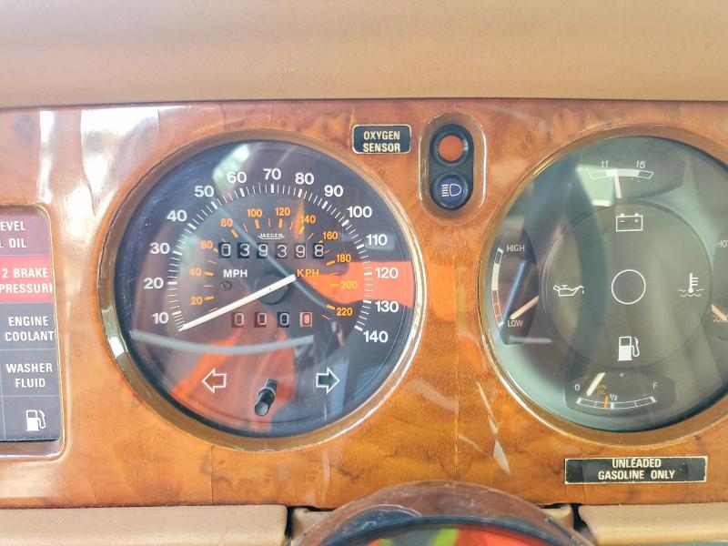 1984 Rolls-royce Silver spirit VIN SCAZS42A9ECX09635 COPART salvage auction — UNDERCARRIAGE, TN - CERTIFICATE OF TITLE, sold $4,250 on 2026-09-15 (photo 9)