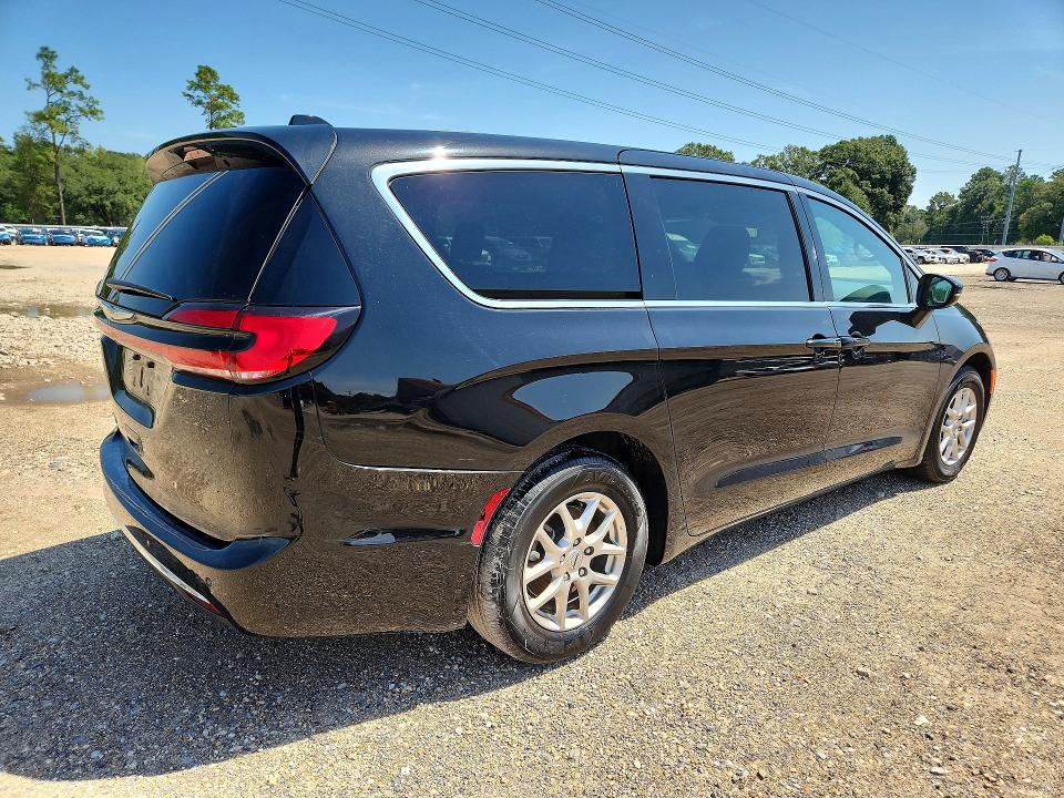 2025 Chrysler Pacifica VIN 2C4RC1BG0SR554016 COPART salvage auction — MINOR DENT/SCRATCHES, FL - CERT OF TITLE-SLVG REBLD FLOOD (P), sold $8,700 on 2026-08-19 (photo 3)