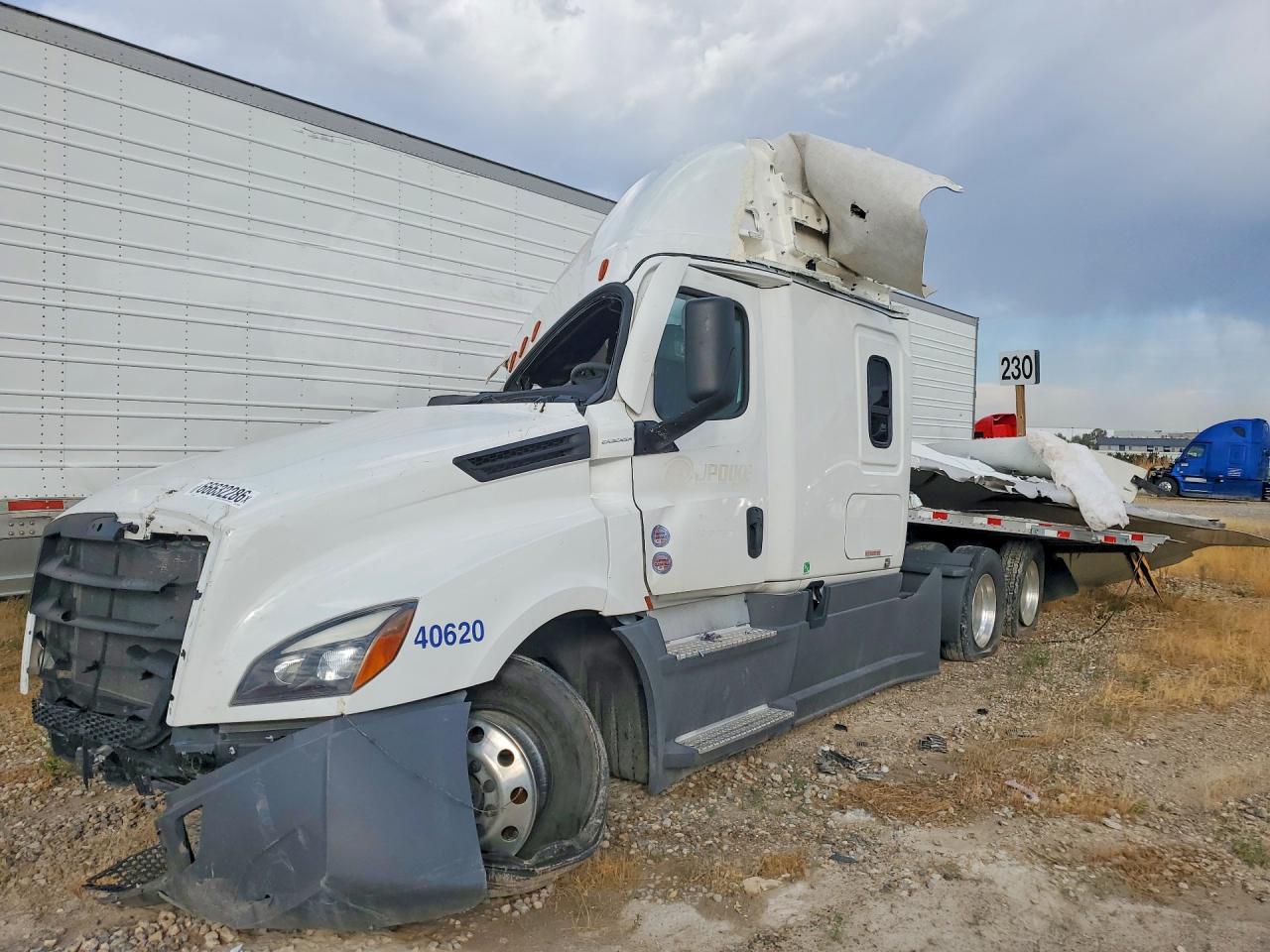 2025 Freightliner Cascadia 126 VIN 3AKJHHDR7SSWB6910 — COPART salvage auction photo