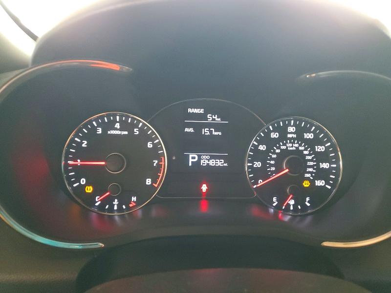 2015 Kia Forte VIN KNAFX4A60F5383107 COPART salvage auction — MINOR DENT/SCRATCHES, Az - Certificate Of Title, sold $175 on 2026-09-02 (photo 9)