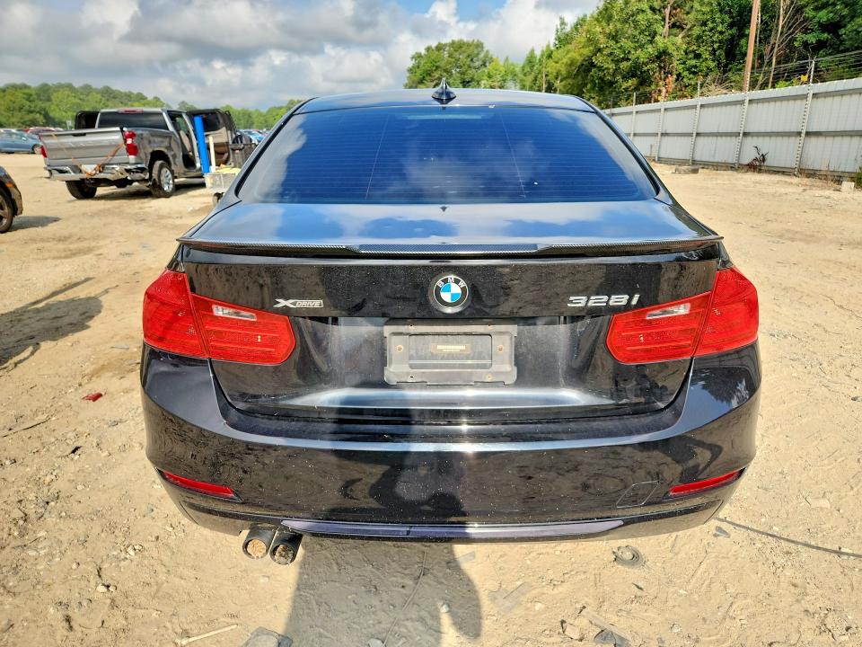 2013 BMW 3er VIN WBA3B3C5XDF535708 COPART salvage auction — FRONT END, Va - Cert Of Title - Salvage, sold $425 on 2026-08-11 (photo 6)