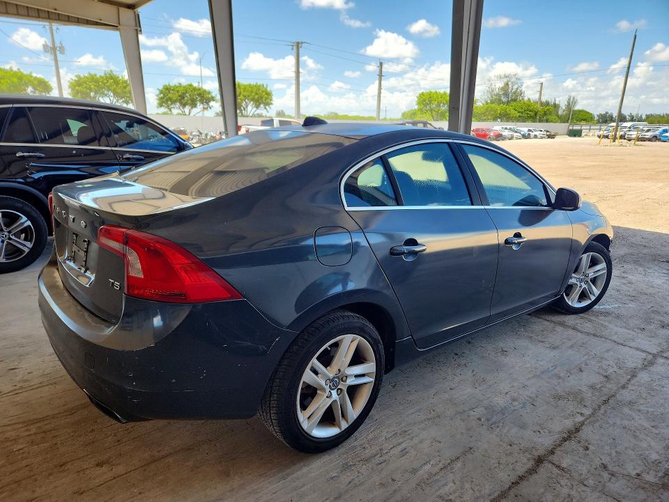 2015 Volvo S60 VIN YV140MFB2F1306065 COPART salvage auction — FRONT END, Fl - Cert Of Title Slvg Rebuildable, sold $1,250 on 2026-08-19 (photo 3)
