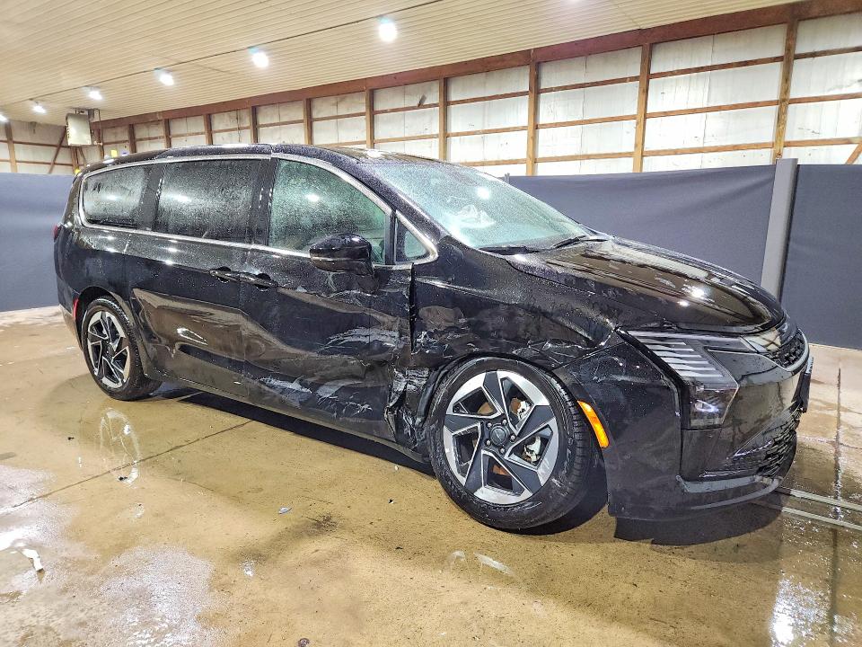 2027 Chrysler Pacifica VIN 2C4RC1GG4VR557126 COPART salvage auction — SIDE, OH - CERTIFICATE OF TITLE (P), sold $16,200 on 2026-08-19 (photo 4)