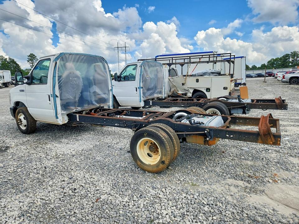 2024 Ford Econoline e350 VIN 1FDWE3FN1RDD42364 COPART salvage auction — MINOR DENT/SCRATCHES, TN - CERTIFICATE OF TITLE, sold $14,200 on 2026-08-25 (photo 2)