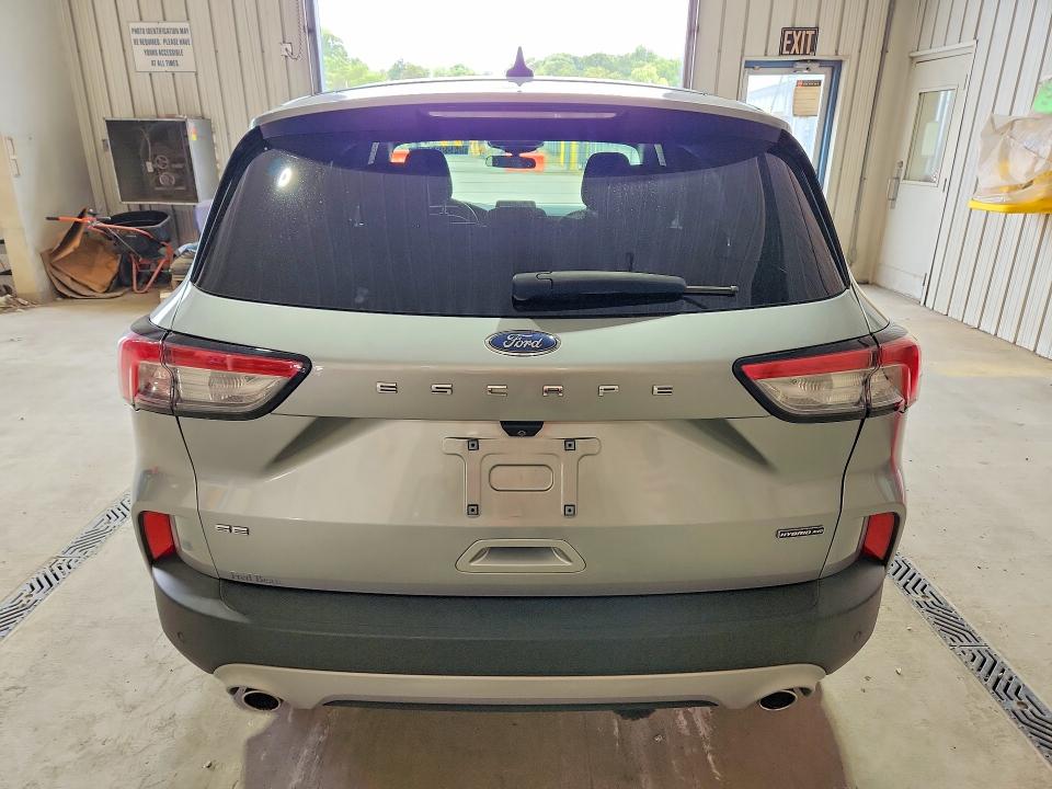 2021 Ford Escape VIN 1FMCU9BZ9MUA68339 COPART salvage auction — MINOR DENT/SCRATCHES, PA - CERT OF TITLE, sold $7,100 on 2026-08-25 (photo 6)