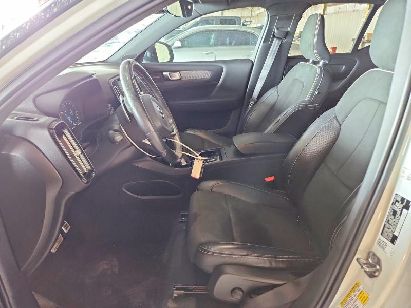 2020 Volvo Xc40 VIN YV4162UM5L2348653 COPART salvage auction — FRONT END, AZ - CERT OF TITLE - SALVAGE, sold $7,100 on 2026-09-30 (photo 7)