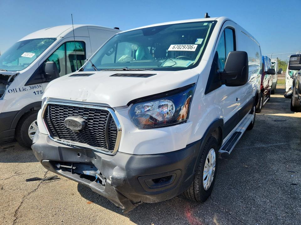 2025 Ford Transit VIN 1FTBR1Y86SKA59558 — COPART salvage auction photo