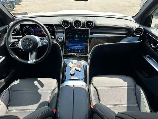 2024 Mercedes-benz Glc VIN W1NKM4HB9RF218676 COPART salvage auction — MINOR DENT/SCRATCHES, Pa - Cert Of Title, sold $27,500 on 2026-09-14 (photo 8)