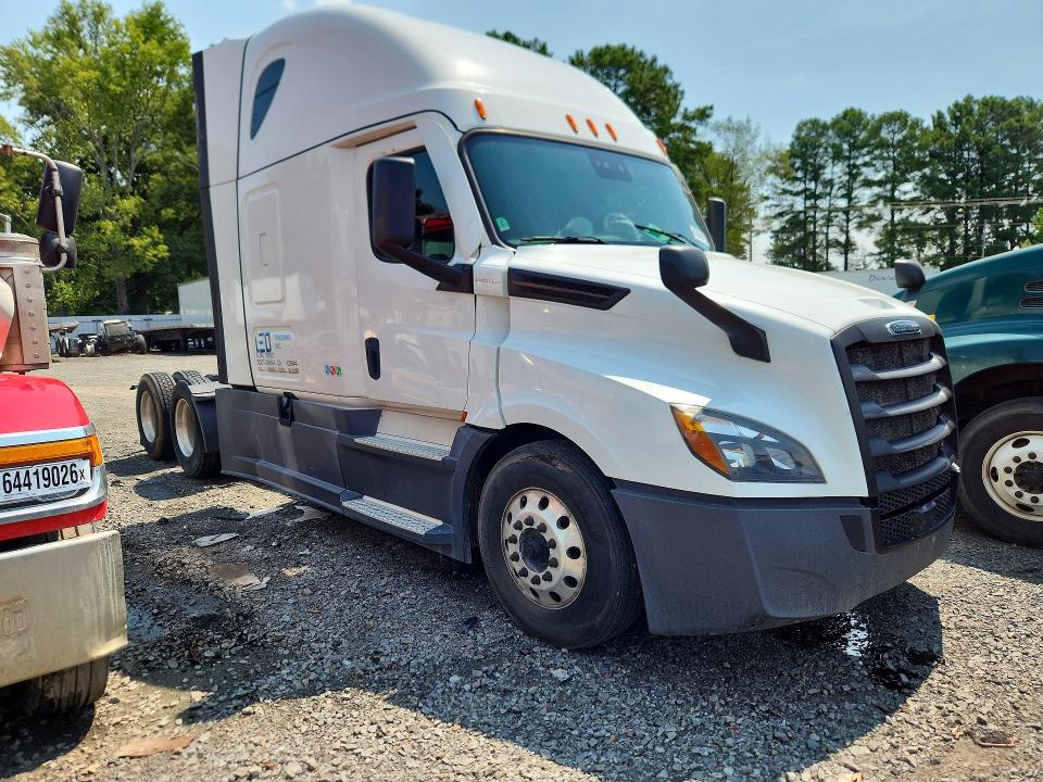 2021 Freightliner Cascadia 126 VIN 3AKJHHDR7MSMG9121 COPART salvage auction — MECHANICAL, AR - CERTIFICATE OF TITLE, sold $11,200 on 2026-09-01 (photo 4)
