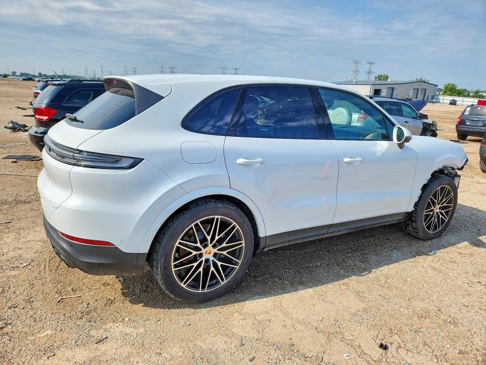 2024 Porsche Cayenne VIN WP1AA2AY1RDA10722 COPART salvage auction — FRONT END, Il - Salvage Certificate, sold $31,250 on 2026-10-06 (photo 3)