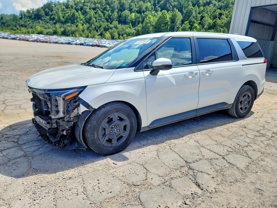 2025 Kia Carnival VIN KNDNB5K38S6482091 — COPART salvage auction photo
