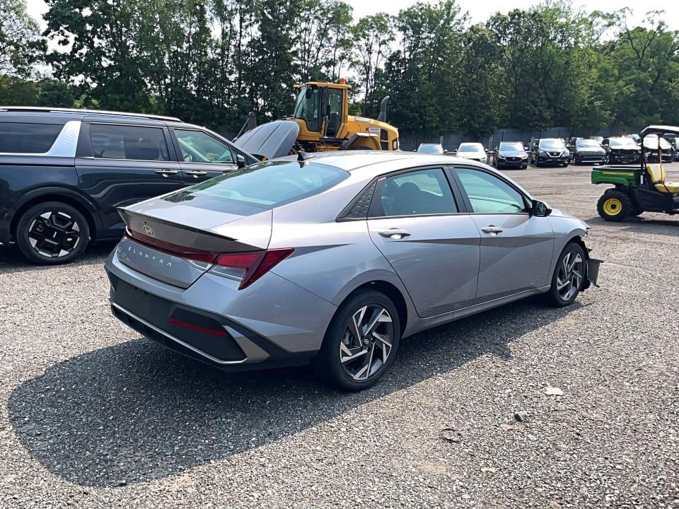 2025 Hyundai Elantra VIN KMHLM4DG0SU094579 COPART salvage auction — FRONT END, Nj - Cert Of Title-Salvage (P), sold $9,200 on 2026-08-21 (photo 4)