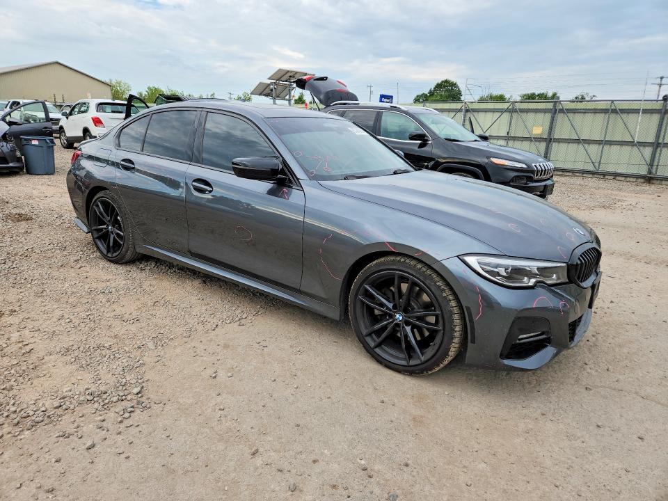 2021 BMW 3er VIN 3MW5R7J0XM8B82138 COPART salvage auction — REAR END, Ny - Mv-907A Salvage Certificate, sold $15,500 on 2026-08-26 (photo 4)