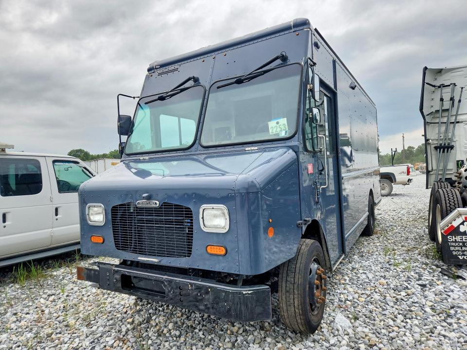 2021 Freightliner Chassis VIN 4UZAC2EA1MCML0872 COPART salvage auction — ROOF, PA - CERT OF TITLE, sold $1,400 on 2026-08-25 (photo 1)