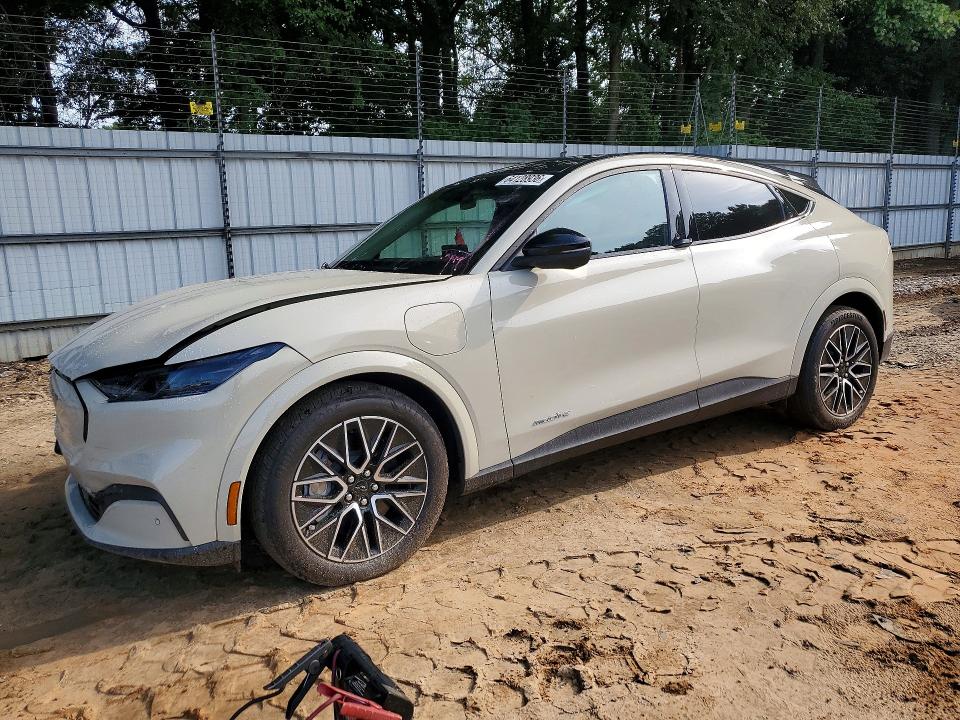 2025 Ford Mustang mach-e VIN 3FMTK3R72SMA34526 — COPART salvage auction photo