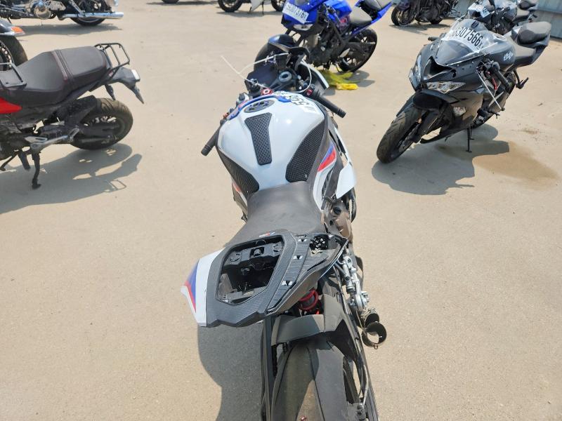 2022 BMW S 1000 VIN WB10E2300N6G05858 COPART salvage auction — ALL OVER, TX - SALVAGE VEHICLE TITLE, sold $6,100 on 2026-08-20 (photo 6)