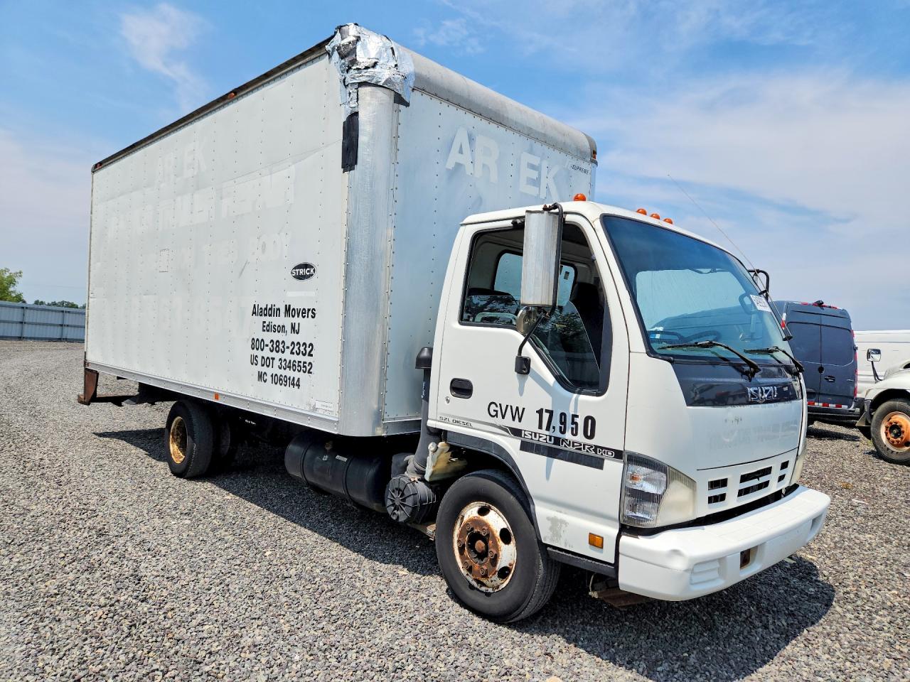 2006 Isuzu Npr VIN JALC4B16367007622 COPART salvage auction — Top/Roof, NJ - CERTIFICATE OF TITLE, sold $1,700 on 2026-09-15 (photo 4)