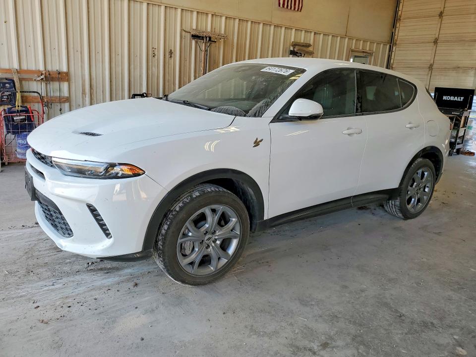 2024 Dodge Hornet VIN ZACPDFCWXR3A26867 COPART salvage auction — SIDE, Tx - Salvage Vehicle Title, sold $7,100 on 2026-08-28 (photo 1)