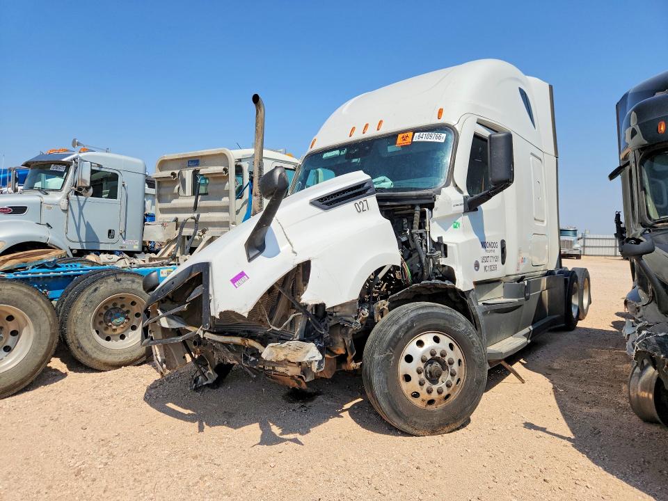 2021 Freightliner Cascadia 126 VIN 1FUJHHDR0MLMW0597 — COPART salvage auction photo