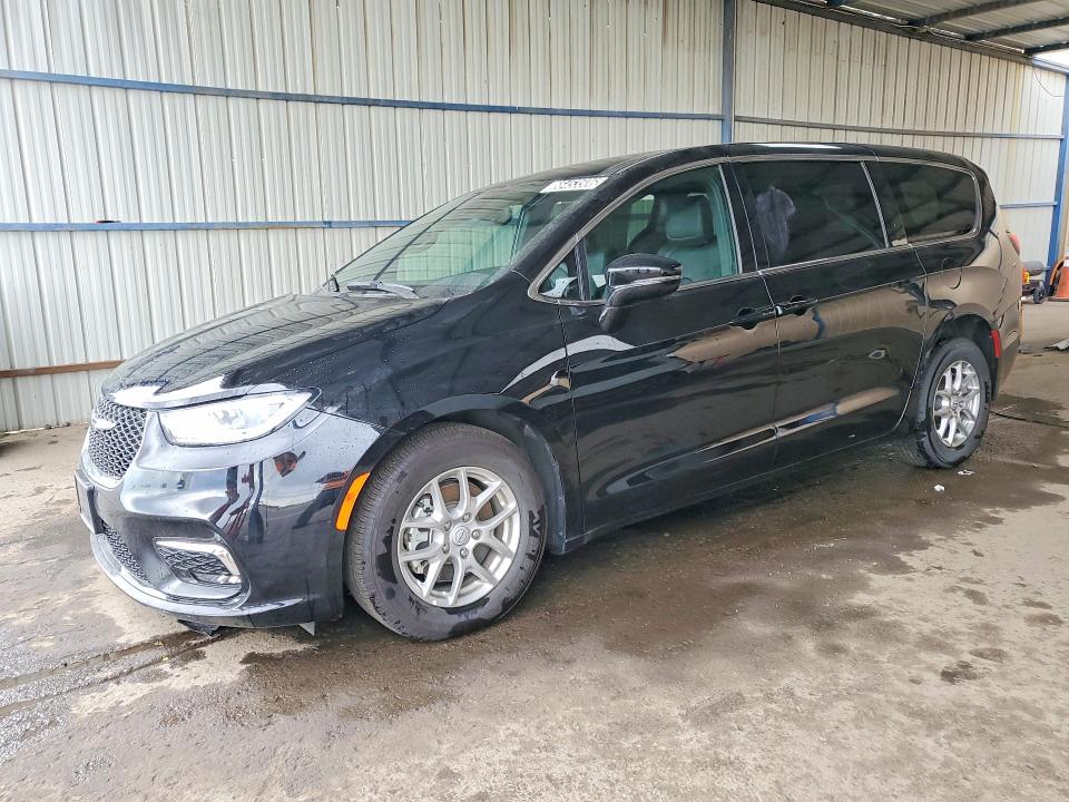 2026 Chrysler Pacifica VIN 2C4RC1BGXTR243761 — COPART salvage auction photo