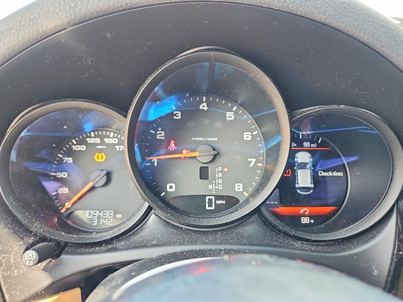 2017 Porsche Macan VIN WP1AA2A5XHLB00591 COPART salvage auction — WATER/FLOOD, Tx - Salvage Title-Flood Damage, sold $6,300 on 2026-08-27 (photo 9)