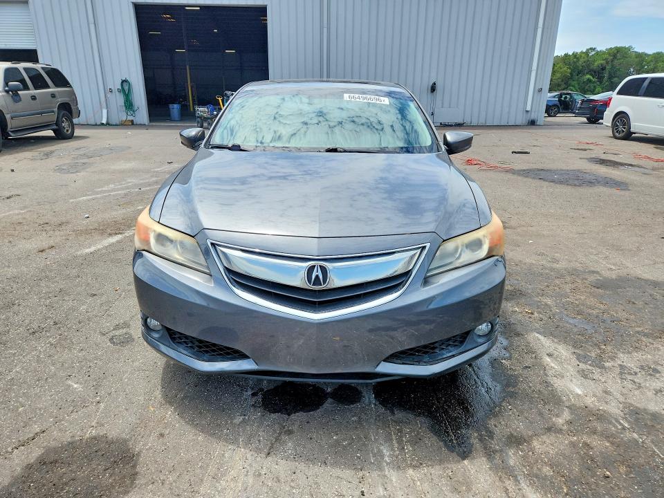 2013 Acura Ilx VIN 19VDE1F72DE002027 COPART salvage auction — MINOR DENT/SCRATCHES, Fl - Certificate Of Title, sold $1,375 on 2026-09-01 (photo 5)