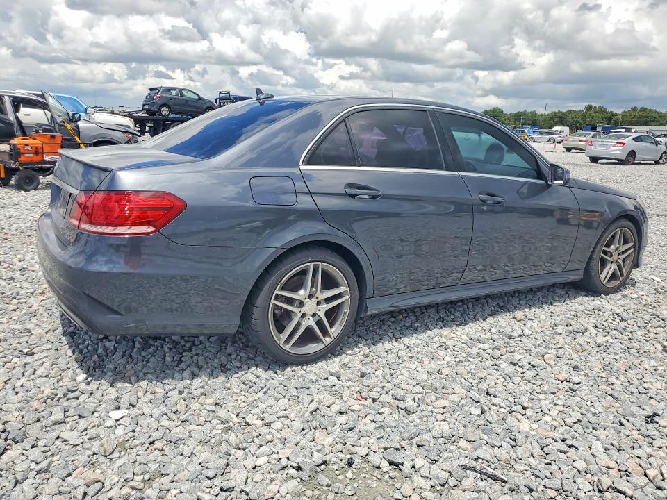 2014 Mercedes-benz E-klasse VIN WDDHF5KB3EB002520 COPART salvage auction — MINOR DENT/SCRATCHES, Fl - Certificate Of Title, sold $2,100 on 2026-08-14 (photo 3)