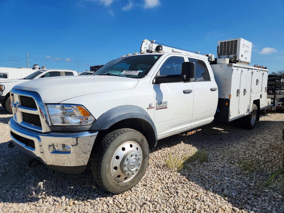 2018 Ram 5500 VIN 3C7WRNFL7JG317563 — COPART salvage auction photo