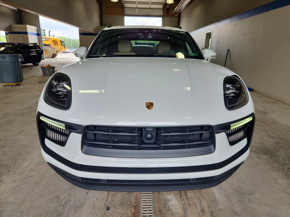 2023 Porsche Macan VIN WP1AG2A54PLB39755 COPART salvage auction — REAR END, Va - Cert Of Title - Salvage, sold $24,400 on 2026-08-28 (photo 5)