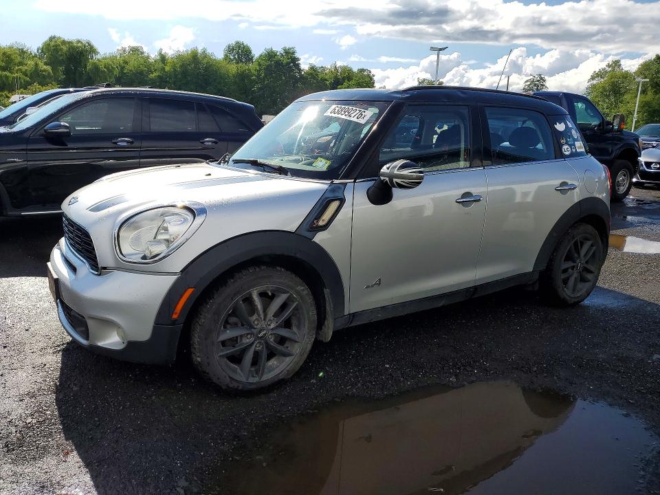 2013 Mini Cooper VIN WMWZC5C56DWP34452 COPART salvage auction — MINOR DENT/SCRATCHES, Vt - Certificate Of Title (P), sold $1,550 on 2026-08-06 (photo 1)