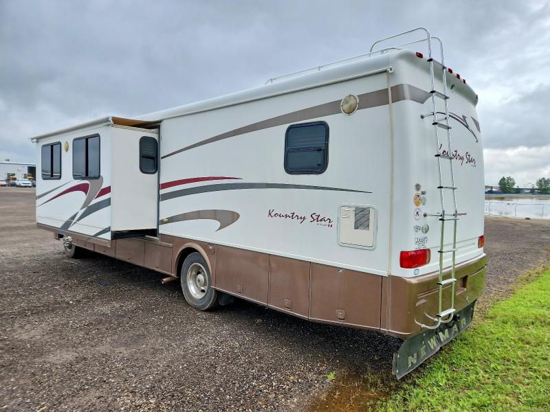 2003 Workhorse custom chassis All other VIN 5B4MP67G833362749 COPART salvage auction — NORMAL WEAR, BS, sold $12,000 on 2026-09-15 (photo 3)