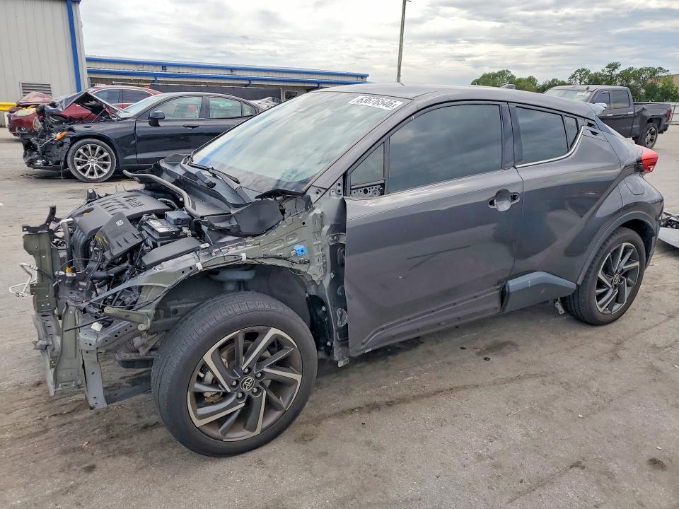 2022 Toyota C-hr VIN NMTKHMBX3NR146401 COPART salvage auction — FRONT END, Fl - Cert Of Title Slvg Rebuildable, sold $9,000 on 2026-08-20 (photo 1)