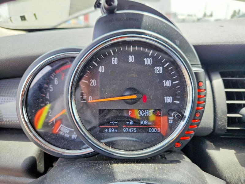 2016 Mini Cooper VIN WMWXP5C58G2D15707 COPART salvage auction — NORMAL WEAR, Ca - Dis/Dlr/Exp Only Clean Title, sold $150 on 2026-08-18 (photo 9)