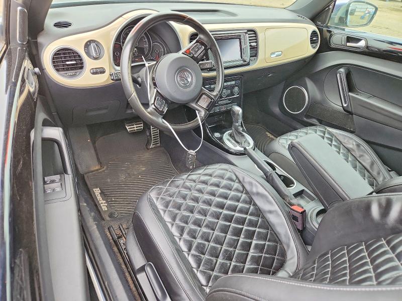 2019 Volkswagen Beetle VIN 3VW5DAAT4KM512219 COPART salvage auction — NORMAL WEAR, Salvage Title, sold $9,800 on 2026-08-12 (photo 8)