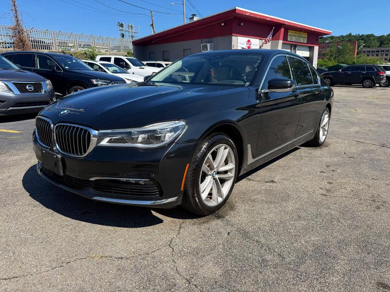 2018 BMW VIN WBA7F2C53JB238489 COPART salvage auction — MINOR DENT/SCRATCHES, WV - CERTIFICATE OF TITLE (P), sold $10,600 on 2026-08-18 (photo 1)