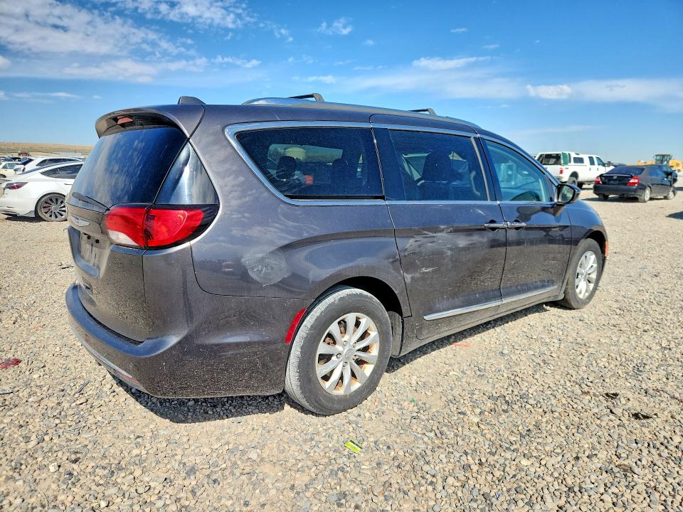 2019 Chrysler Pacifica VIN 2C4RC1BG5KR651731 COPART salvage auction — FRONT END, Ut - Certificate Of Title, sold $600 on 2026-08-28 (photo 3)