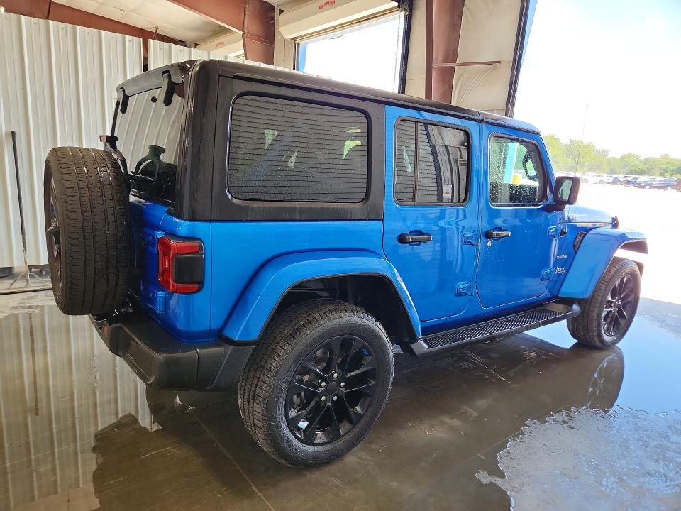 2022 Jeep Wrangler unlimited VIN 1C4JJXP69NW275018 COPART salvage auction — MINOR DENT/SCRATCHES, IL - CERTIFICATE OF TITLE, sold $8,200 on 2026-08-27 (photo 3)