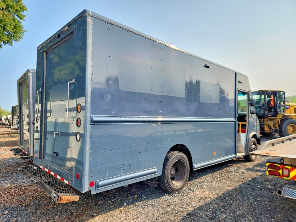 2021 Ford F59 VIN 1F65F5KN1M0A04982 COPART salvage auction — NORMAL WEAR, NJ - CERTIFICATE OF TITLE, sold $11,400 on 2026-09-29 (photo 3)