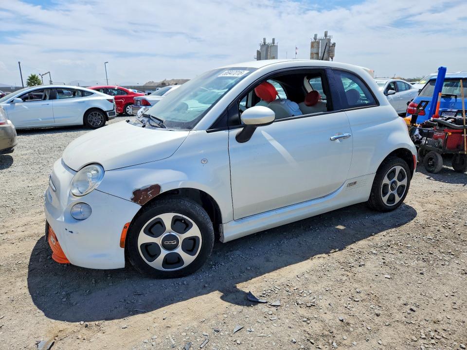 2014 Fiat 500 VIN 3C3CFFGE3ET172733 COPART salvage auction — MECHANICAL, Ca - Dis/Dlr/Exp Only Clean Title, sold $625 on 2026-09-11 (photo 1)