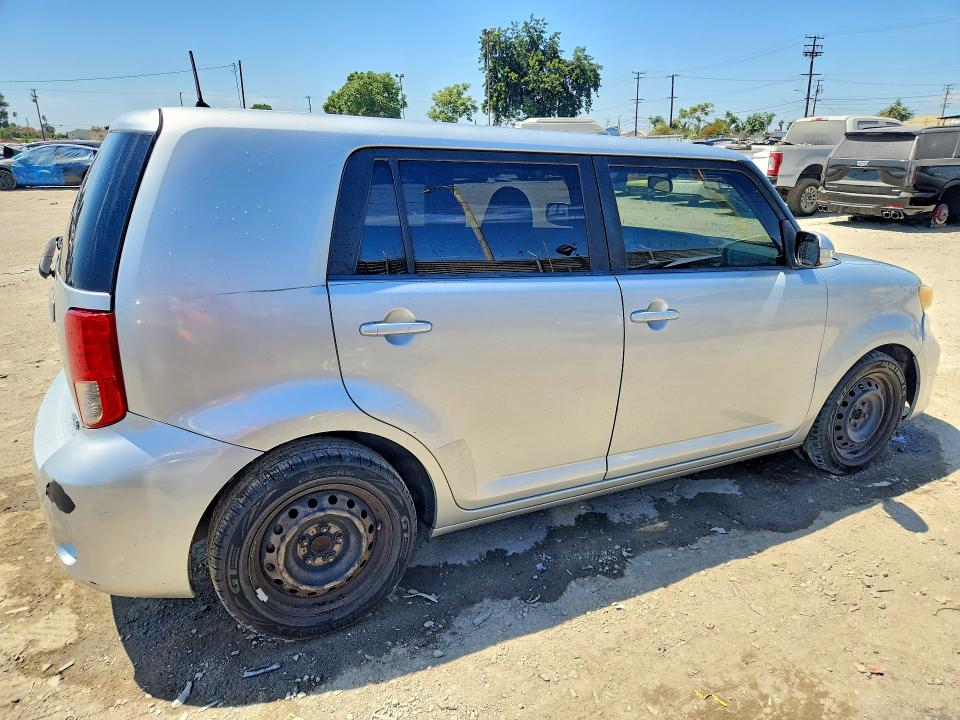 2011 Scion Xb VIN JTLZE4FE3B1121111 COPART salvage auction — MINOR DENT/SCRATCHES, CA - DIS/DLR/EXP ONLY CLEAN TITLE, sold $350 on 2026-09-14 (photo 3)