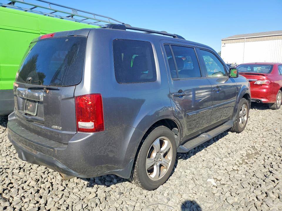2013 Honda Pilot VIN 5FNYF4H54DB034460 COPART salvage auction — MINOR DENT/SCRATCHES, Nj - Certificate Of Title, sold $1,350 on 2026-09-06 (photo 3)