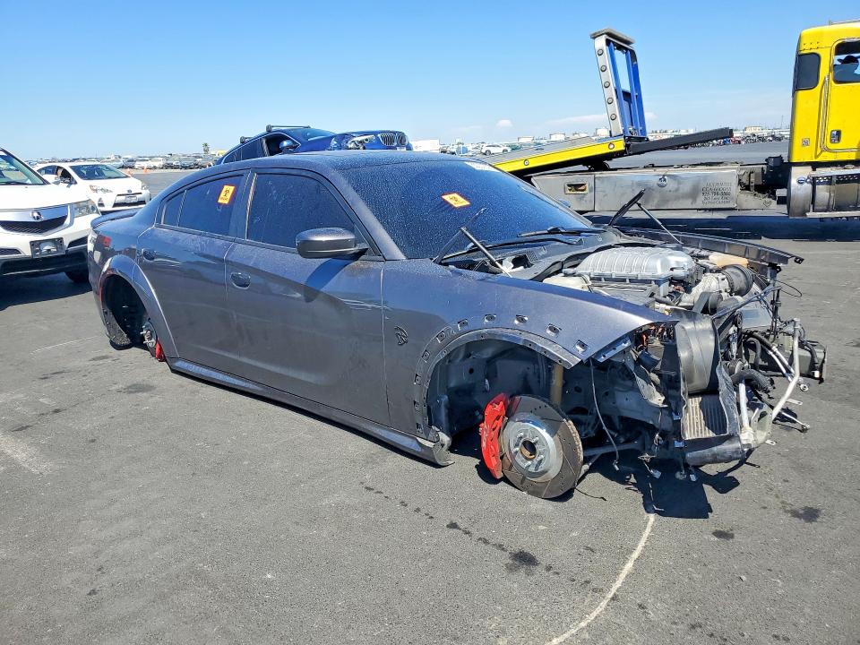 2022 Dodge Charger VIN 2C3CDXL9XNH102725 COPART salvage auction — VANDALISM, CA - SALVAGE CERTIFICATE, sold $31,750 on 2026-09-14 (photo 4)